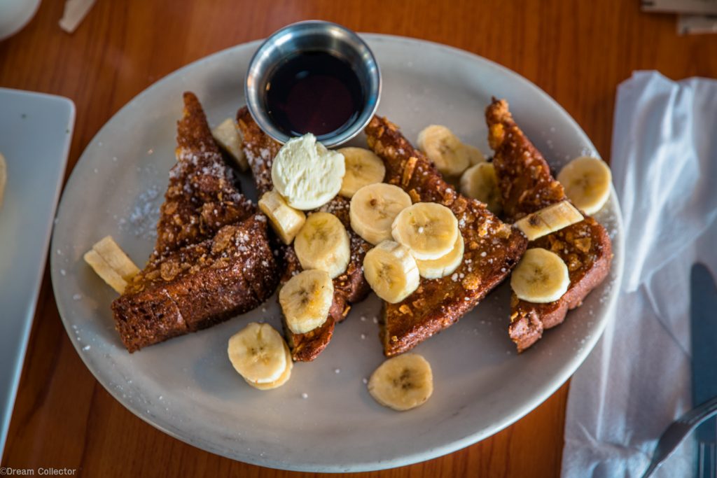 Hawaii Big island Splashers Grill BANANA CRUNCH FRENCH TOAST
하와이 빅아일랜드에 있는 스플래셔스 그릴